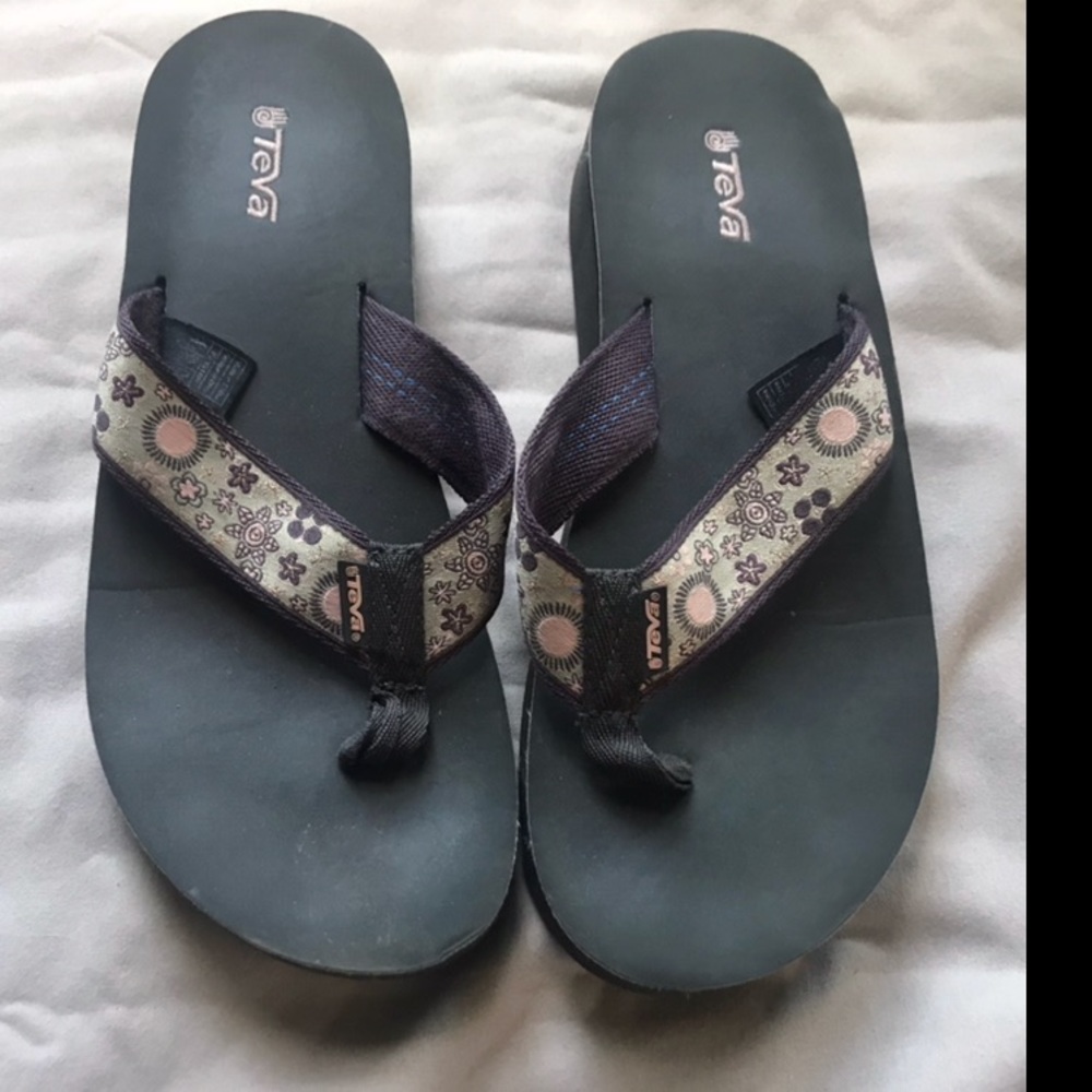 Tea Brown & Mauve Flip Flops Size 10 (Slight Heel)